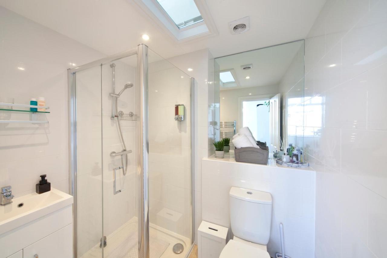 Beachfront Compact Coastal Crib, Direct Sea Views & Air Conditioning Littlestone-on-Sea Buitenkant foto